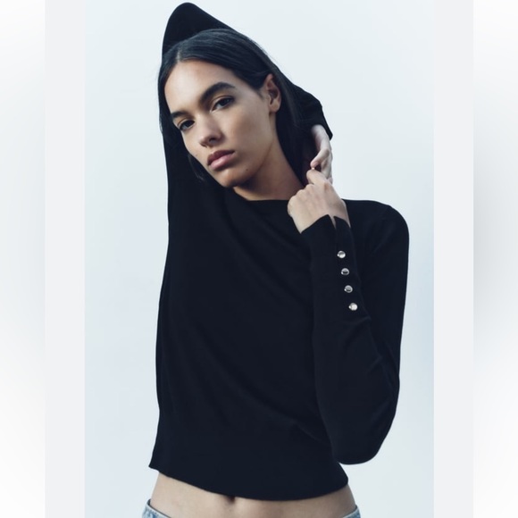 Ribbed black long sleeve with buttons - Picture 1 of 5